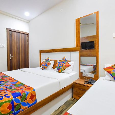 Hotel Fabexpress Nishesh Tower Ujjain Exterior foto