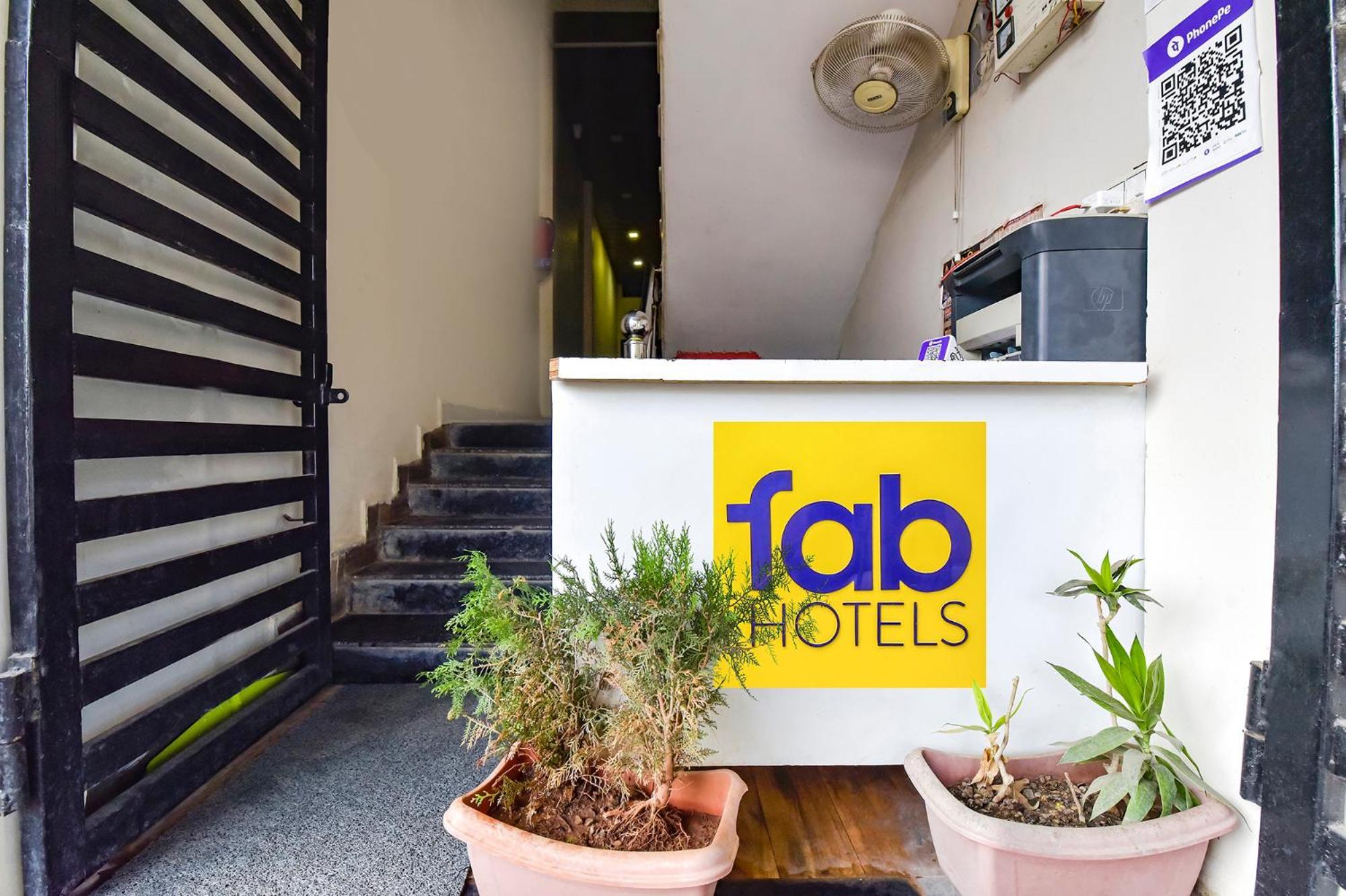 Hotel Fabexpress Nishesh Tower Ujjain Exterior foto