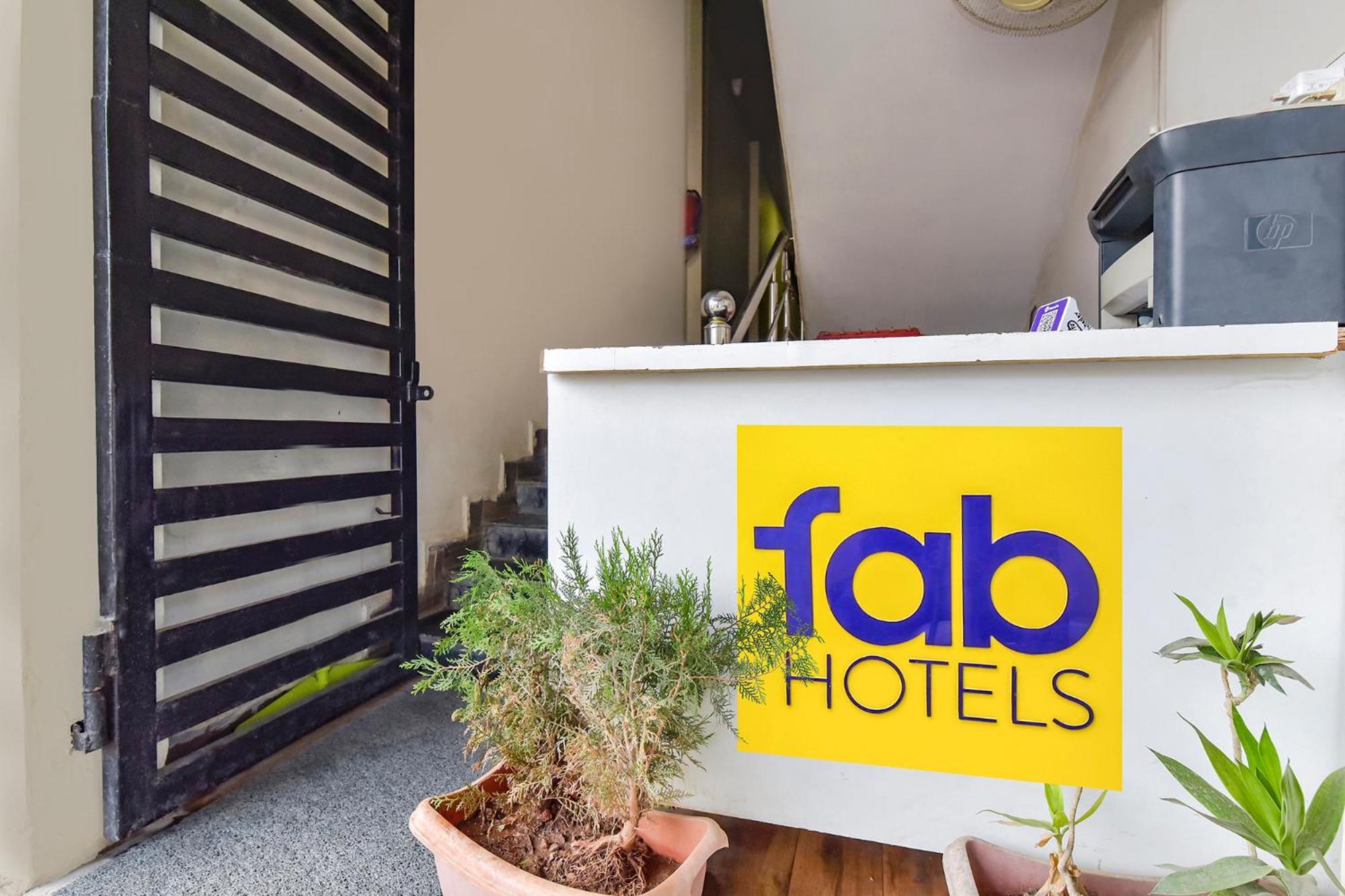 Hotel Fabexpress Nishesh Tower Ujjain Exterior foto