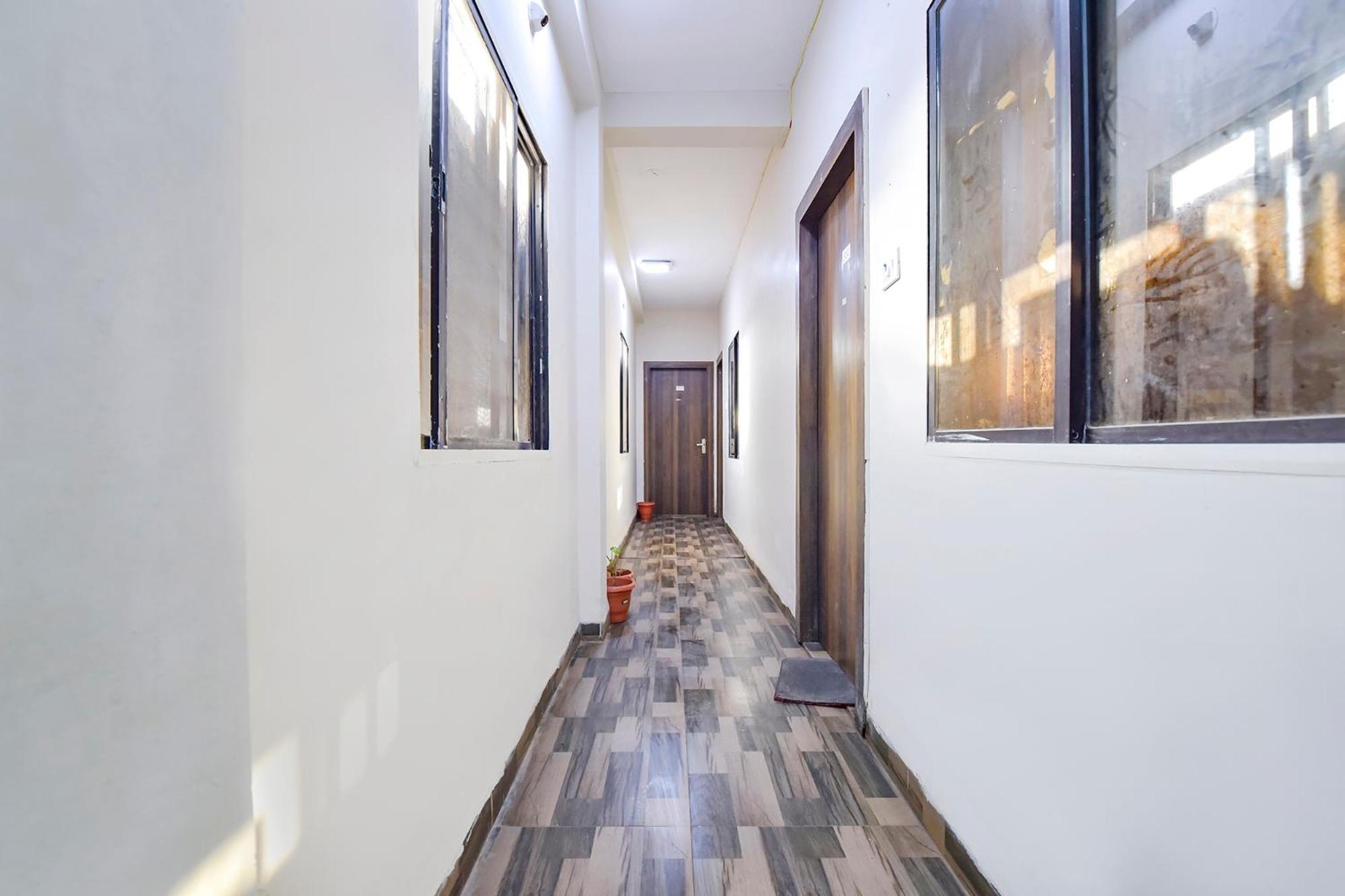 Hotel Fabexpress Nishesh Tower Ujjain Exterior foto