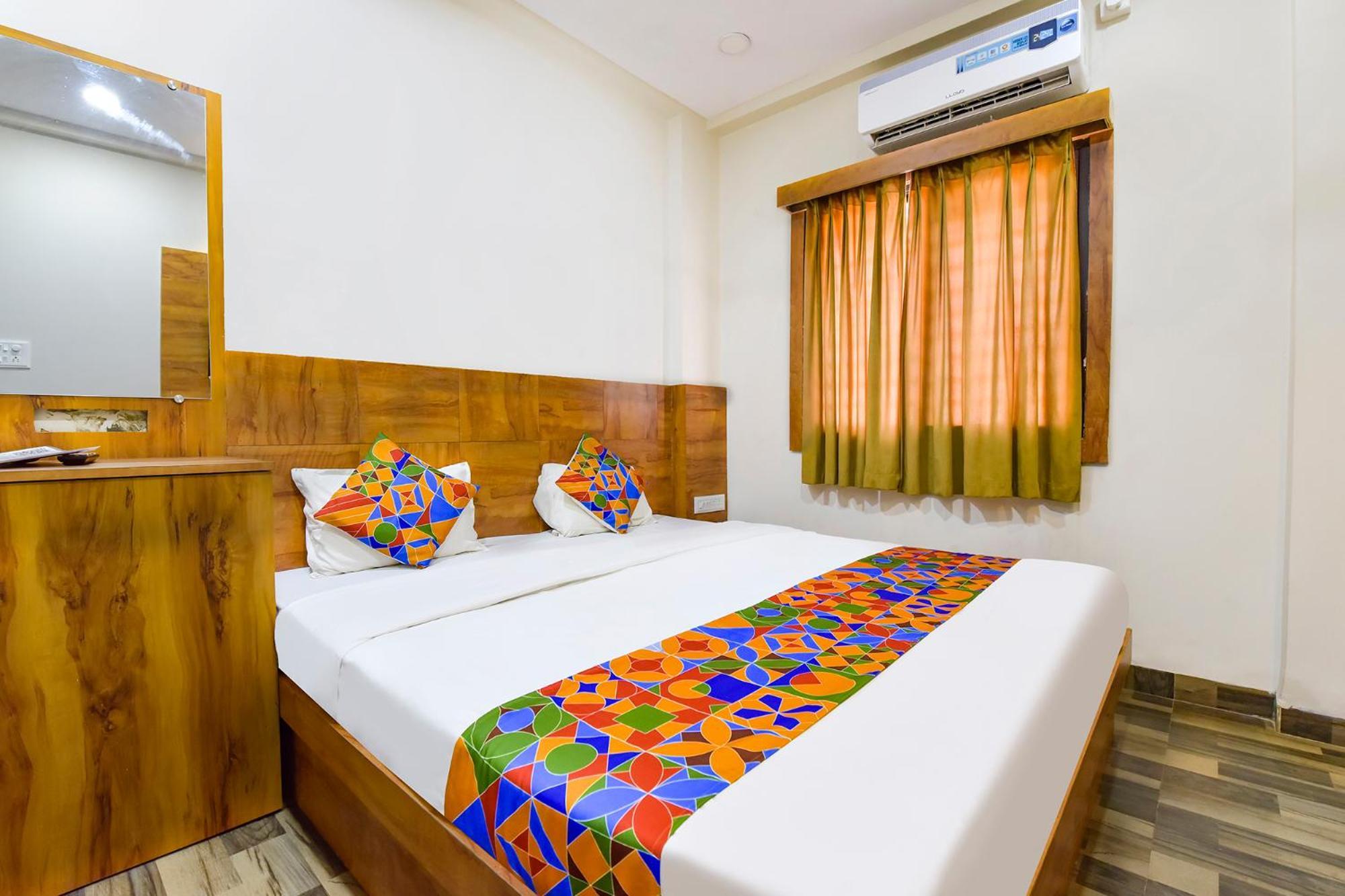 Hotel Fabexpress Nishesh Tower Ujjain Exterior foto